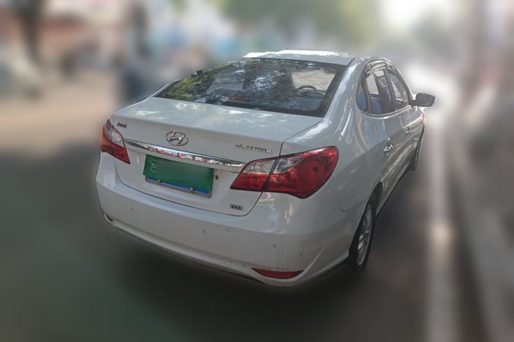 Used Hyundai Celesta 2011 1.6L Manual Luxury Model Rear Right 45 Deg
