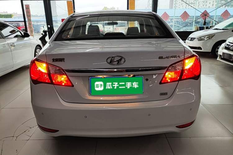 Used Hyundai Celesta 2011 1.6L Manual Luxury Model Rear