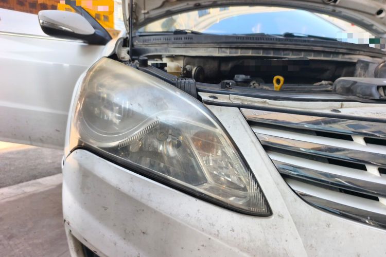 Used Hyundai Celesta 2011 1.6L Manual Luxury Model Right Front Headlight
