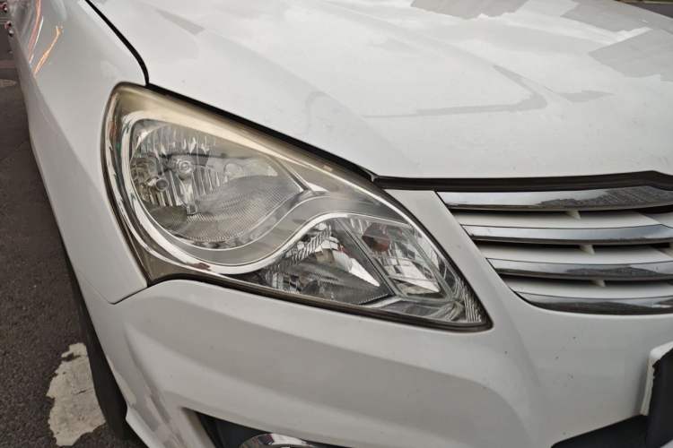Used Hyundai Celesta 2011 1.6L Automatic Luxury Version Right Front Headlight