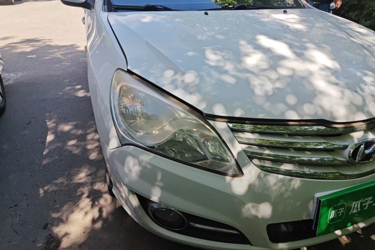 Used Hyundai Celesta 2011 1.6L Manual Comfort Edition Right Front Headlight