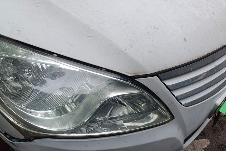 Used Hyundai Celesta 2011 1.6L Manual Comfort Edition Right Front Headlight