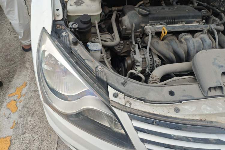Used Hyundai Celesta 2011 1.6L Automatic Luxury Version Right Front Headlight