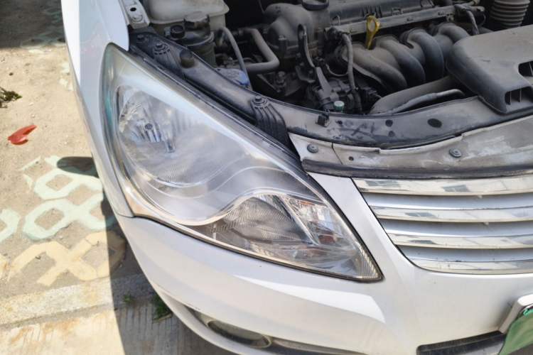 Used Hyundai Celesta 2011 1.6L Manual Comfort Edition Right Front Headlight
