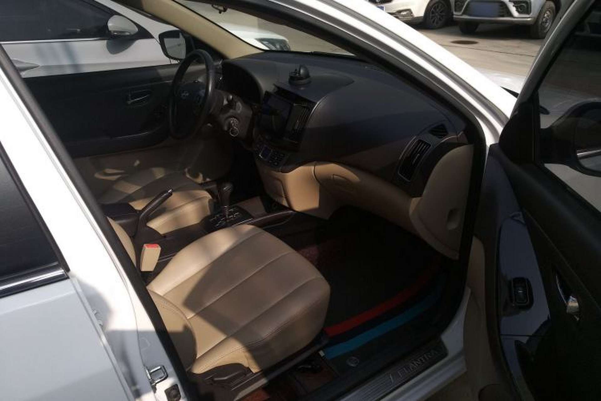 Used Hyundai Celesta 2011 1.6L Automatic Luxury Version Right Front Seat