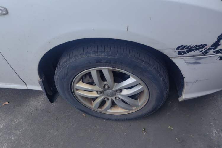 Used Hyundai Celesta 2011 1.6L Manual Comfort Edition Right Front Wheel Hub