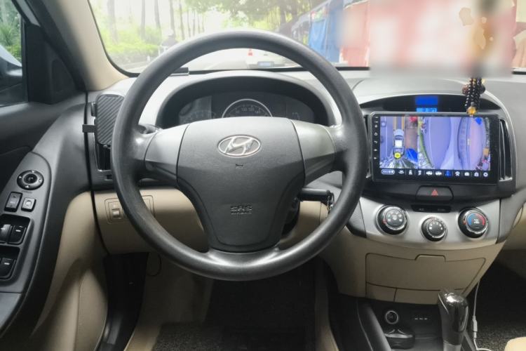 Used Hyundai Celesta 2011 1.6L Automatic Comfort Edition Steering Wheel
