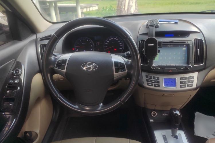 Used Hyundai Celesta 2011 1.6L Automatic Luxury Version Steering Wheel