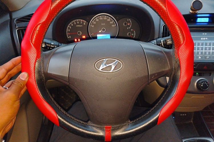 Used Hyundai Celesta 2011 1.6L Manual Luxury Model Steering Wheel