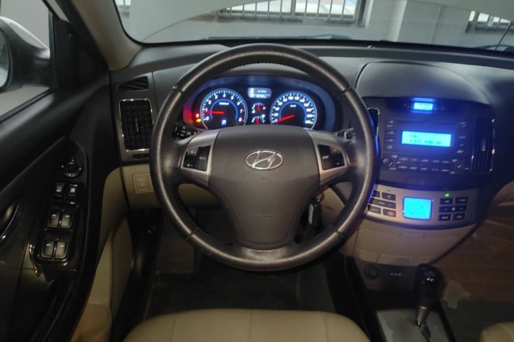 Used Hyundai Celesta 2011 1.6L Automatic Luxury Version Steering Wheel