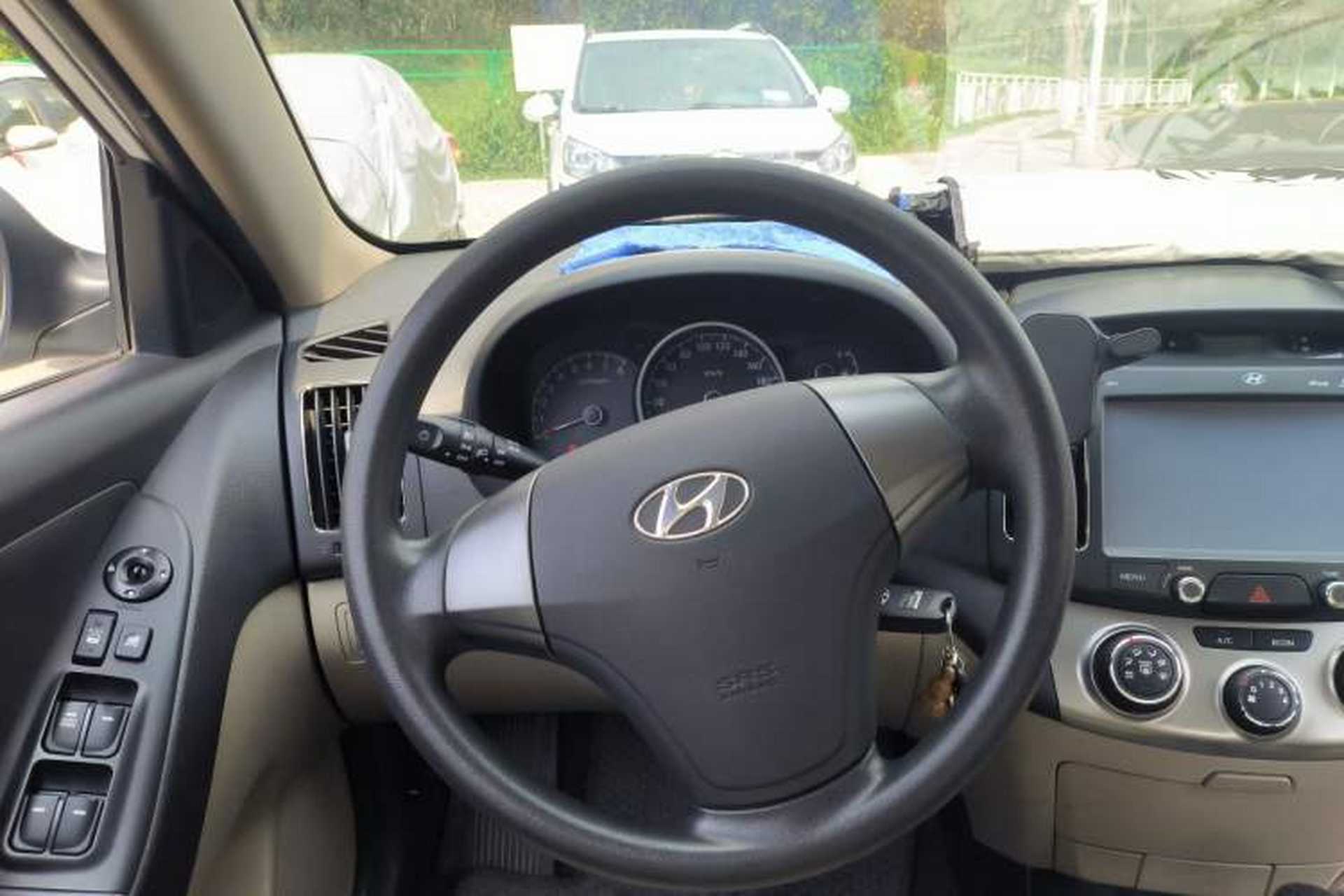 Used Hyundai Celesta 2011 1.6L Automatic Comfort Edition Steering Wheel