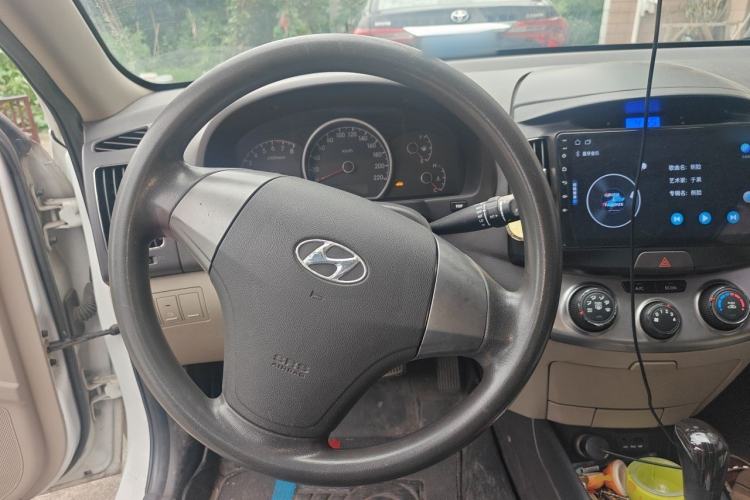 Used Hyundai Celesta 2011 1.6L Automatic Comfort Edition Steering Wheel