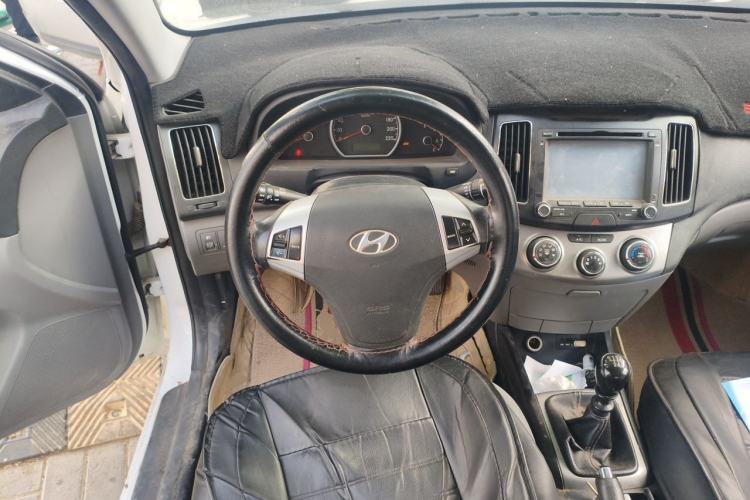 Used Hyundai Celesta 2011 1.6L Manual Comfort Edition Steering Wheel
