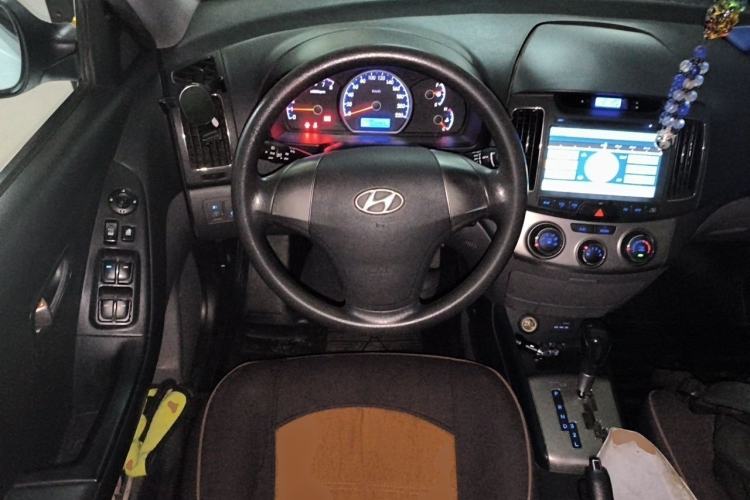 Used Hyundai Celesta 2011 1.6L Automatic Comfort Edition Steering Wheel