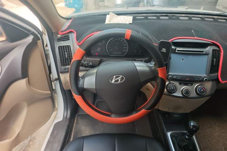 Used Hyundai Celesta 2011 1.6L Manual Comfort Edition Steering Wheel