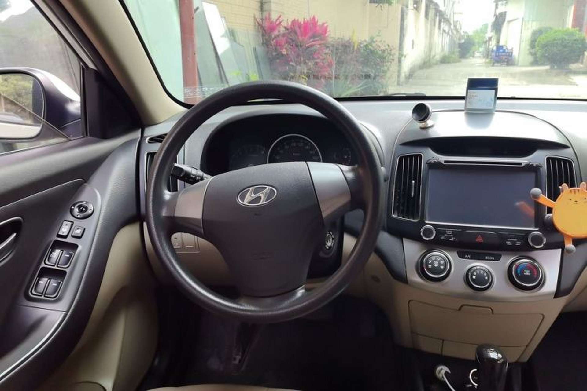 Used Hyundai Celesta 2011 1.6L Automatic Comfort Edition Steering Wheel