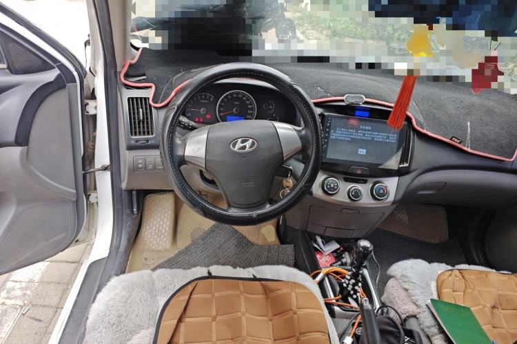 Used Hyundai Celesta 2011 1.6L Manual Luxury Model Steering Wheel