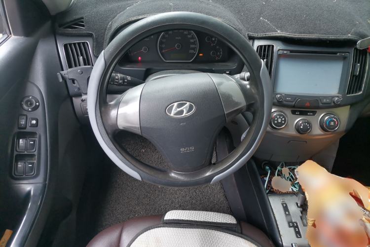 Used Hyundai Celesta 2011 1.6L Automatic Comfort Edition Steering Wheel