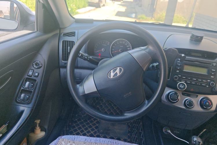 Used Hyundai Celesta 2011 1.6L Manual Comfort Edition Steering Wheel