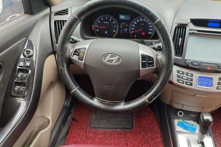 Used Hyundai Celesta 2011 1.6L Automatic Luxury Version Steering Wheel