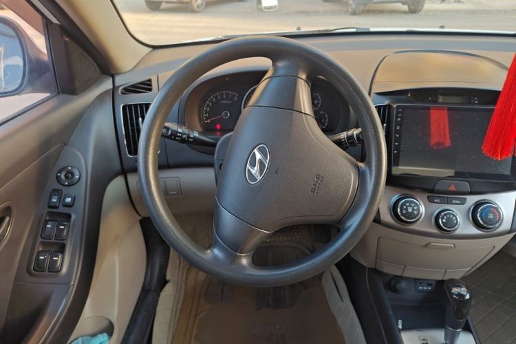 Used Hyundai Celesta 2011 1.6L Automatic Comfort Edition Steering Wheel