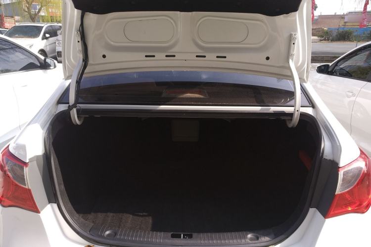 Used Hyundai Celesta 2011 1.6L Automatic Luxury Version Trunk