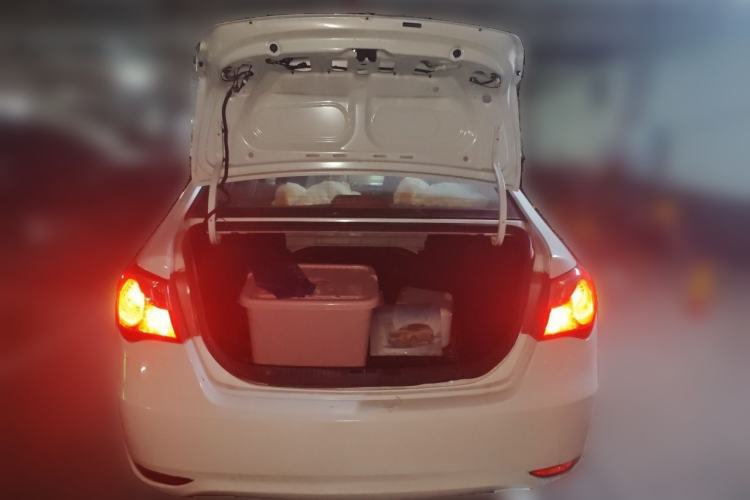 Used Hyundai Celesta 2011 1.6L Manual Comfort Edition Trunk