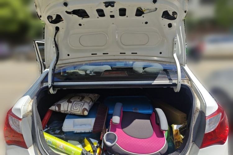 Used Hyundai Celesta 2011 1.6L Automatic Comfort Edition Trunk