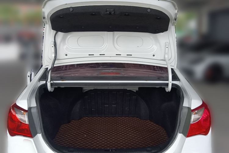 Used Hyundai Celesta 2011 1.6L Automatic Comfort Edition Trunk