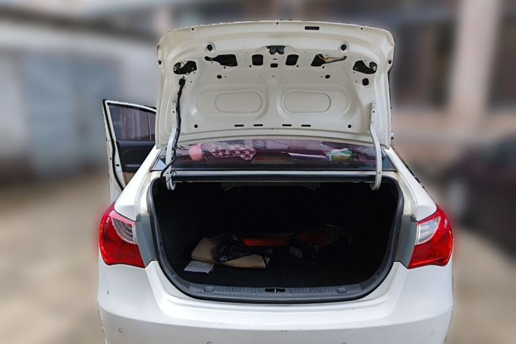 Used Hyundai Celesta 2011 1.6L Automatic Comfort Edition Trunk