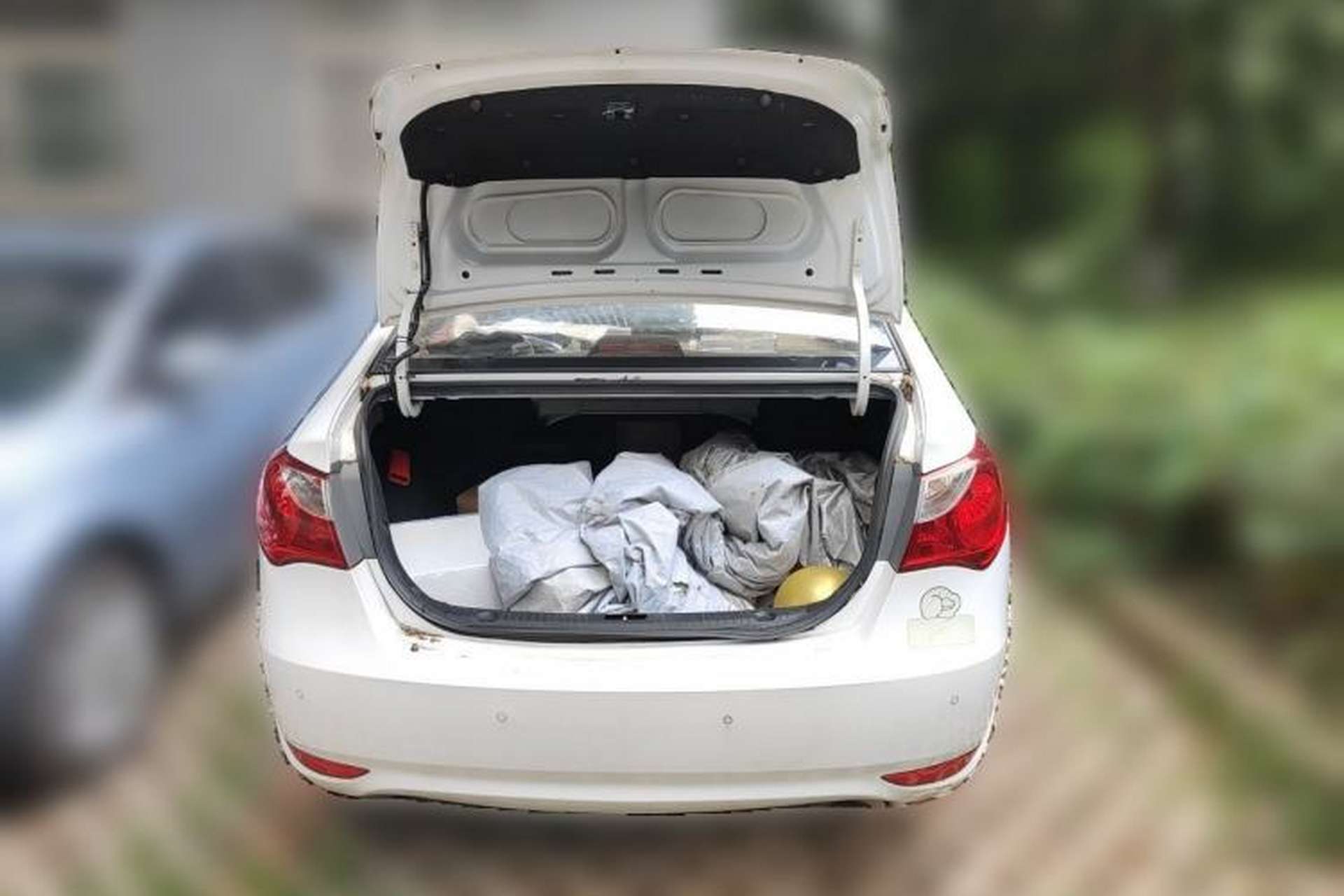 Used Hyundai Celesta 2011 1.6L Automatic Luxury Version Trunk