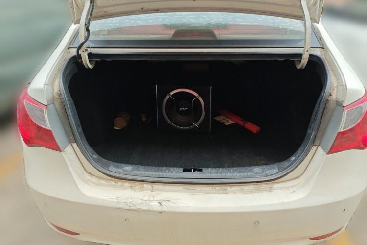 Used Hyundai Celesta 2011 1.6L Automatic Luxury Version Trunk