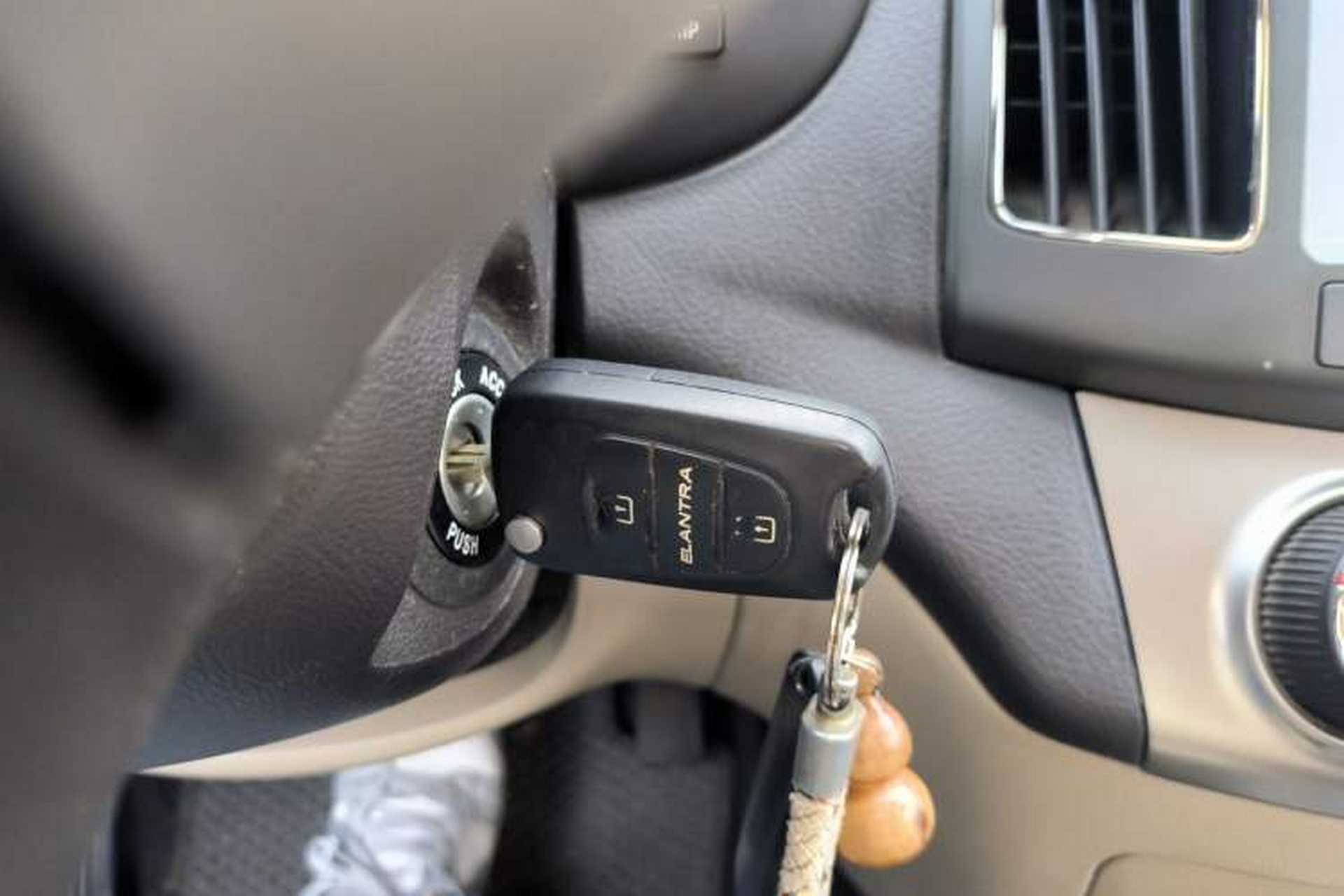 Used Hyundai Celesta 2011 1.6L Automatic Comfort Edition Vehicle Key