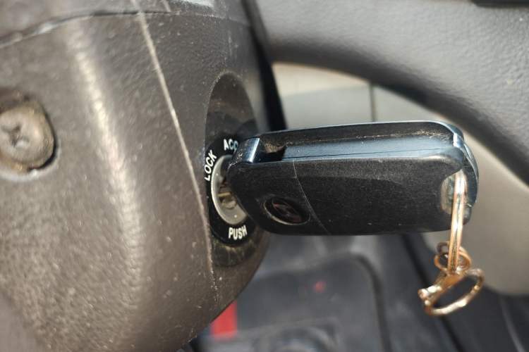 Used Hyundai Celesta 2011 1.6L Automatic Comfort Edition Vehicle Key