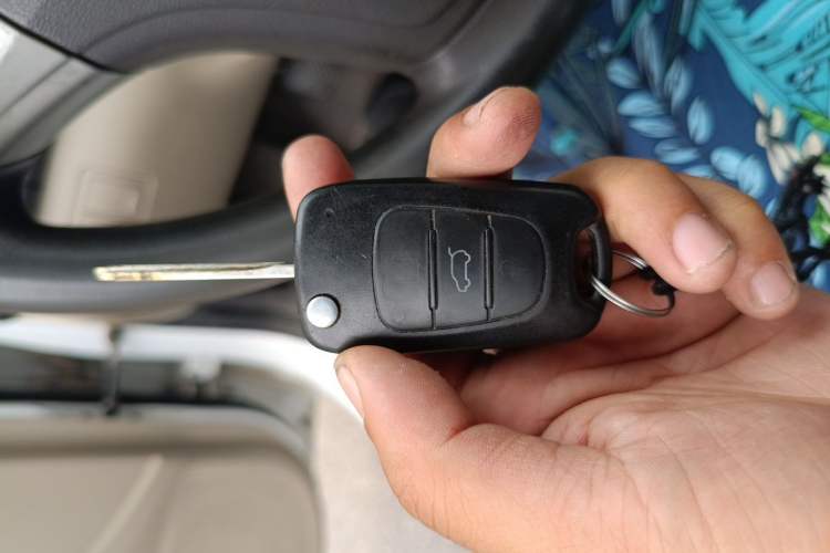 Used Hyundai Celesta 2011 1.6L Manual Comfort Edition Vehicle Key