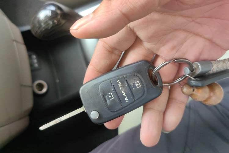 Used Hyundai Celesta 2011 1.6L Automatic Comfort Edition Vehicle Key