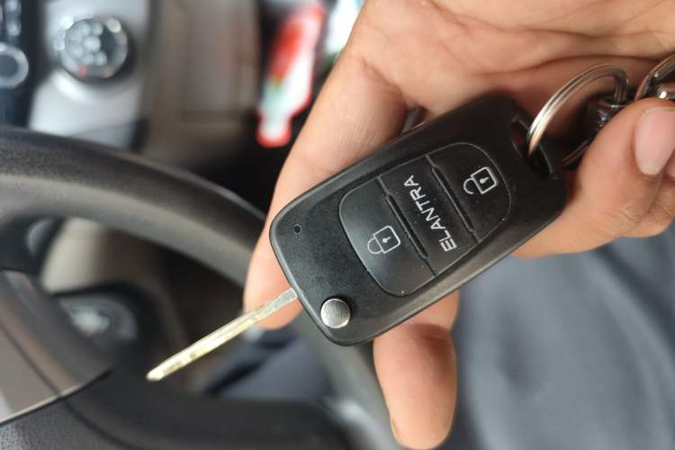 Used Hyundai Celesta 2011 1.6L Manual Comfort Edition Vehicle Key