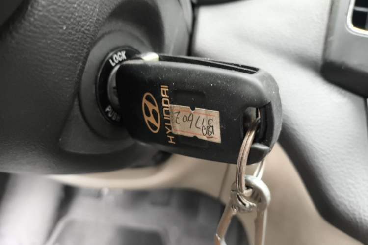 Used Hyundai Celesta 2011 1.6L Manual Comfort Edition Vehicle Key