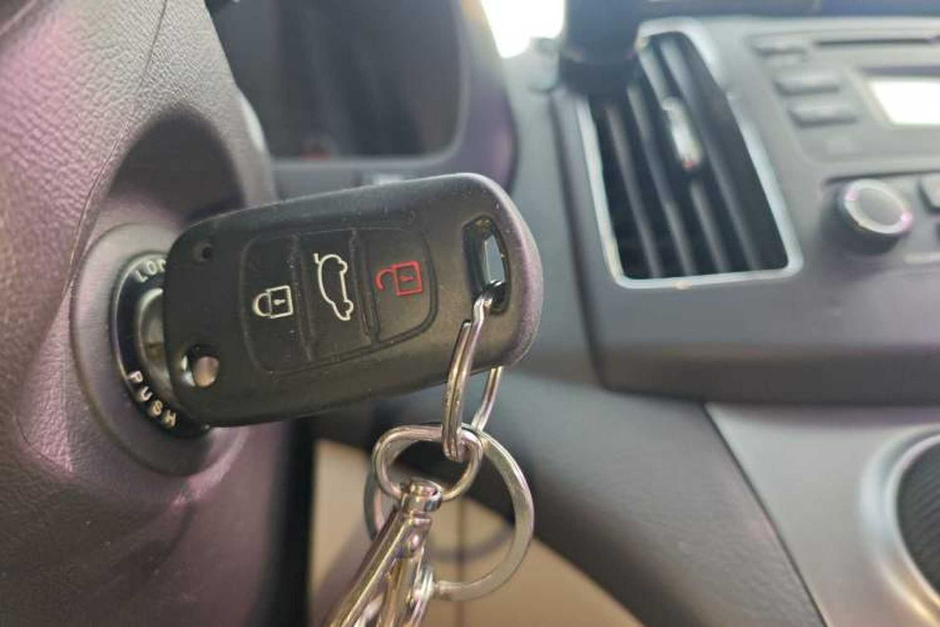 Used Hyundai Celesta 2011 1.6L Manual Luxury Model Vehicle Key