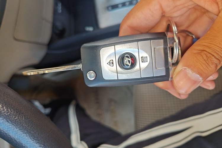 Used Hyundai Celesta 2011 1.6L Automatic Comfort Edition Vehicle Key