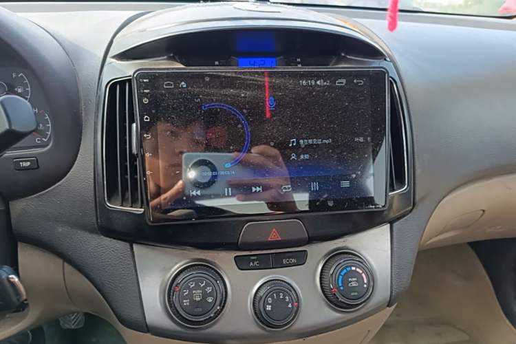Used Hyundai Celesta 2011 1.6L Manual Comfort Edition Audio And AC Panel