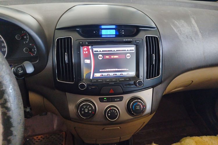 Used Hyundai Celesta 2011 1.6L Manual Comfort Edition Audio And AC Panel