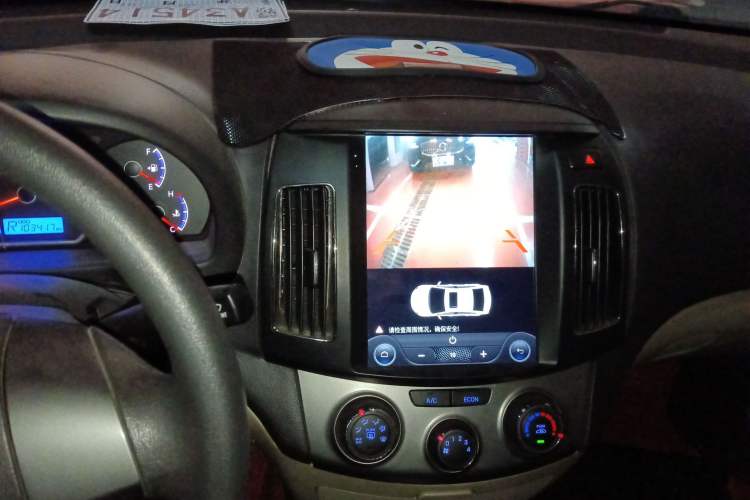 Used Hyundai Celesta 2011 1.6L Automatic Comfort Edition Audio And AC Panel