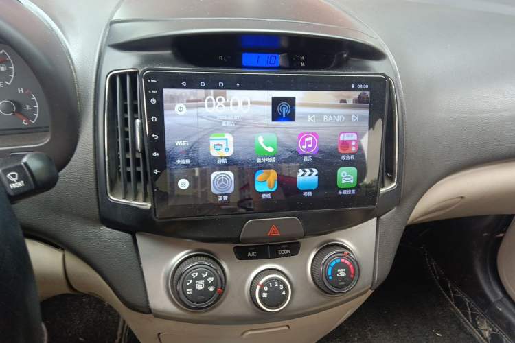 Used Hyundai Celesta 2011 1.6L Manual Luxury Model Audio And AC Panel