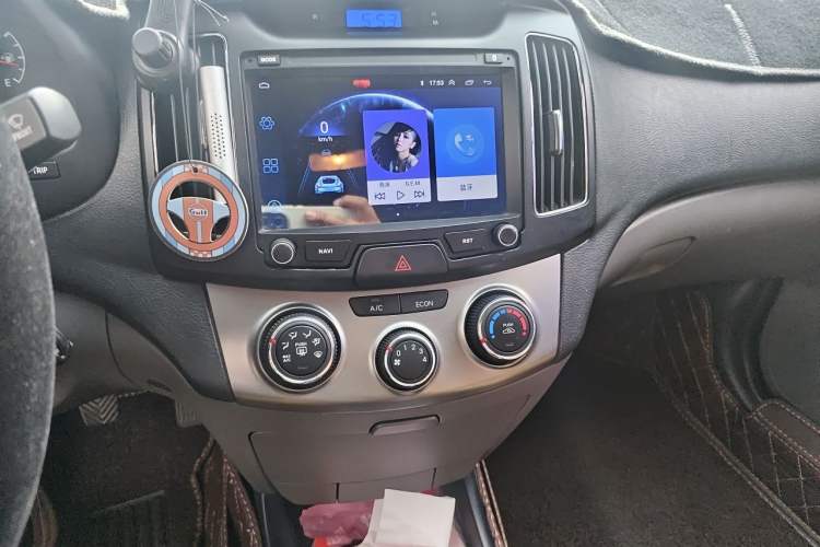 Used Hyundai Celesta 2011 1.6L Manual Comfort Edition Audio And AC Panel