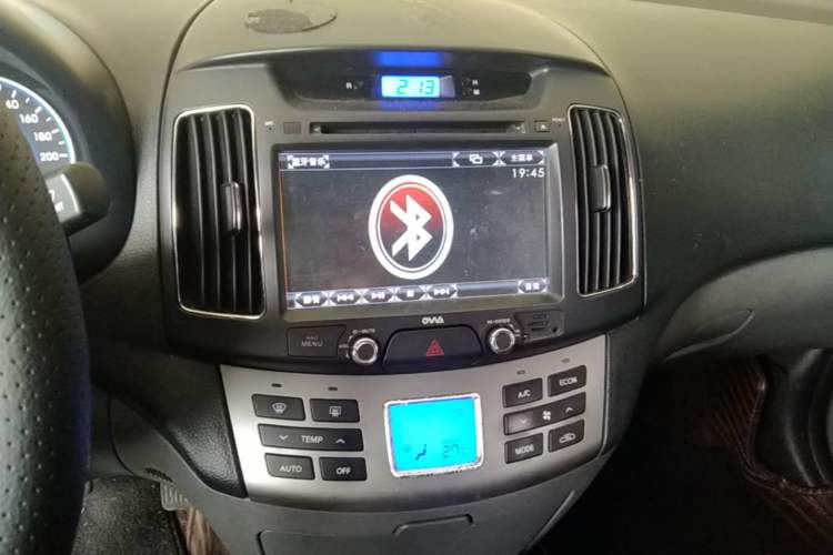 Used Hyundai Celesta 2011 1.6L Automatic Luxury Version Audio And AC Panel