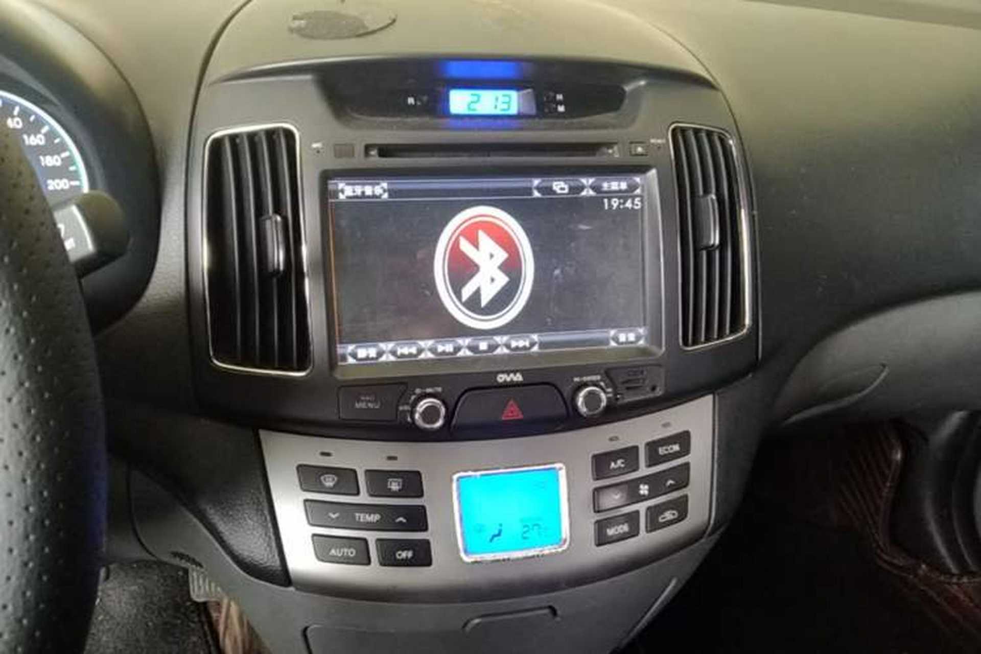 Used Hyundai Celesta 2011 1.6L Automatic Luxury Version Audio And AC Panel