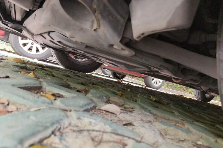 Used Hyundai Celesta 2011 1.6L Automatic Comfort Edition Chassis Front Left