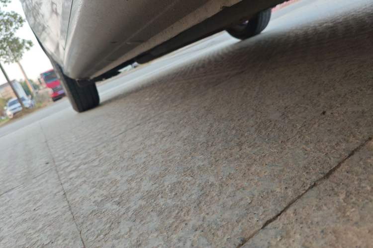 Used Hyundai Celesta 2011 1.6L Manual Comfort Edition Chassis Front Right