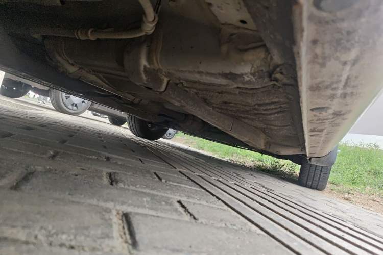 Used Hyundai Celesta 2011 1.6L Manual Comfort Edition Chassis Rear Right
